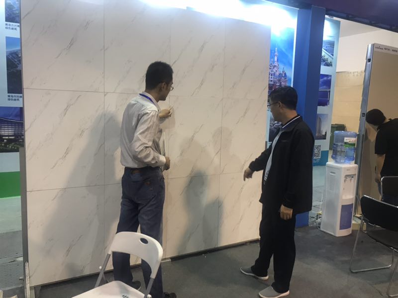 魯泰無機預(yù)涂板亮相第四屆山東省綠色建筑與建筑節(jié)能新技術(shù)產(chǎn)品博覽會